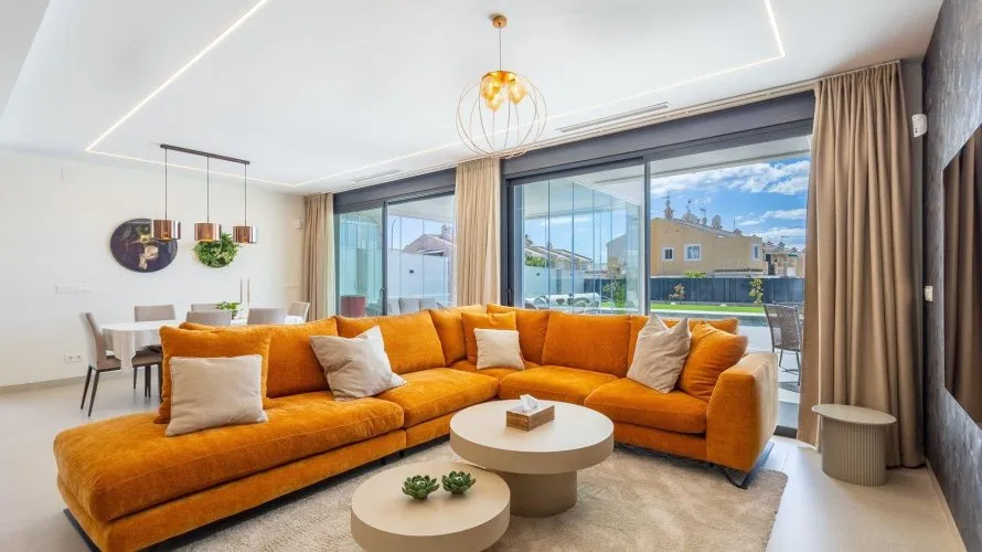 Villa de 234m² à Torrevieja, Espagne No. 1726 № 23