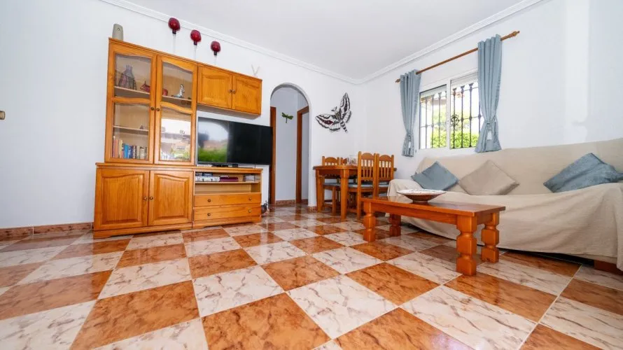 Villa de 96m² à La Zenia, Espagne No. 1744 № 16