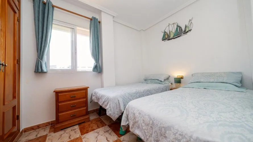 Villa de 96m² à La Zenia, Espagne No. 1744 № 2