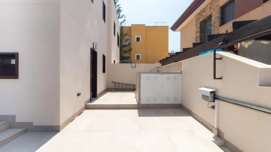 Villa de 145m² à Lo Pagan, Espagne No. 1784