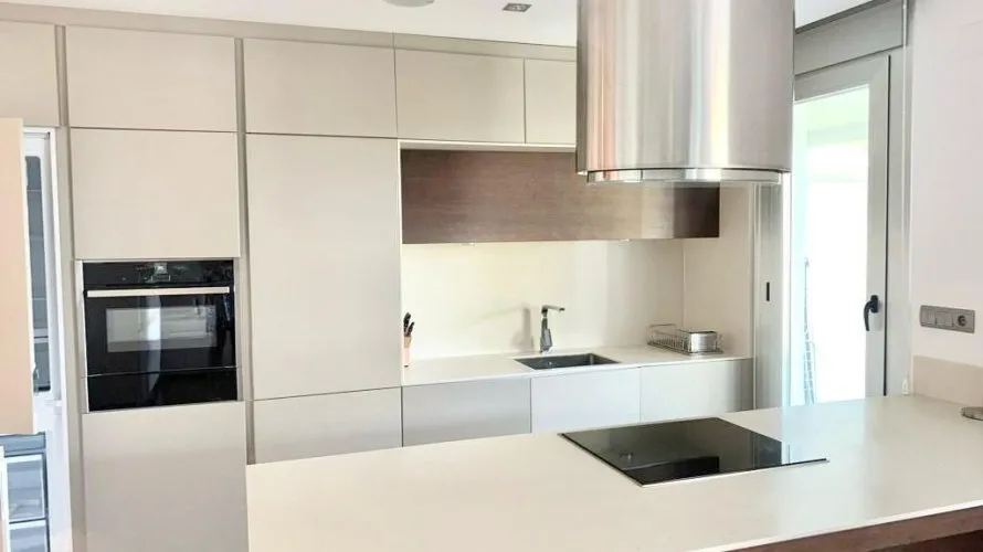 Квартира с 3 спальнями в  Кортес (Сан-Педро-Де-Алькантара), Испания №227 № 5