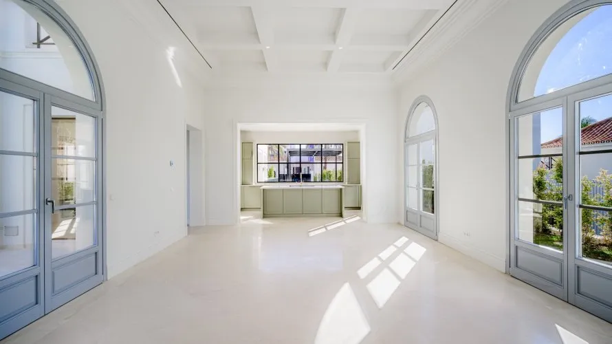 Вилла с 4 спальнями в  Нуэва Андалусия, Испания №197 № 4