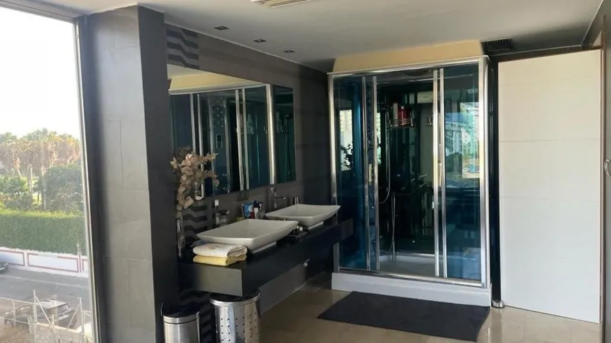 Вилла с 5 спальнями в Аликанте, Испания №1487