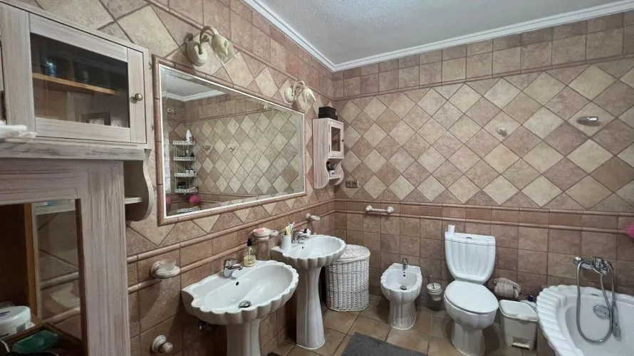 Вилла 236м² в  Рохалес, Испания №1456 № 20