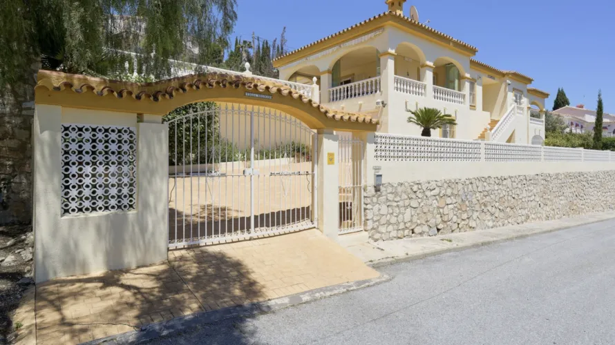 4 bedrooms house for sale , Benalmadena, Spain No. 611 № 16