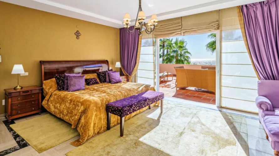 9 bedrooms house for sale , Estepona, Spain No. 396 № 27