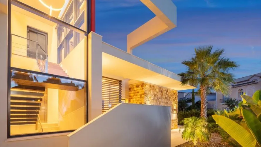 5 bedrooms house for sale , Nueva Andalucia, Spain No. 388 № 12