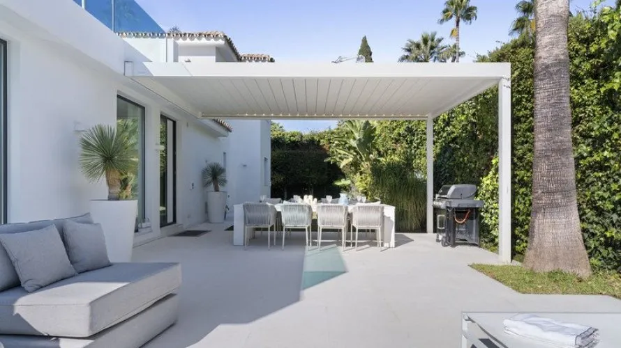 5 bedrooms villa for sale , Nueva Andalucia, Spain No. 350 № 19