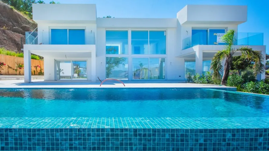 4 bedrooms villa for sale , Marbella, Spain No. 165 № 11