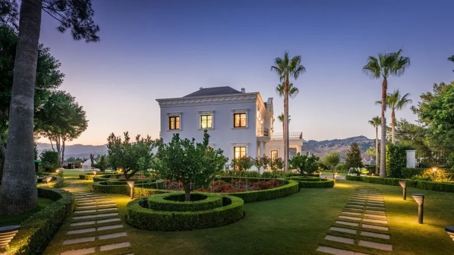 7 bedrooms villa for sale , Marbella, Spain No. 340 № 10