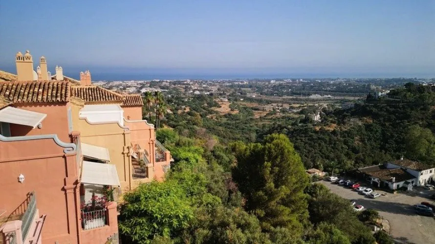 2 bedrooms apartment for sale , La Quinta, Spain No. 576 № 7