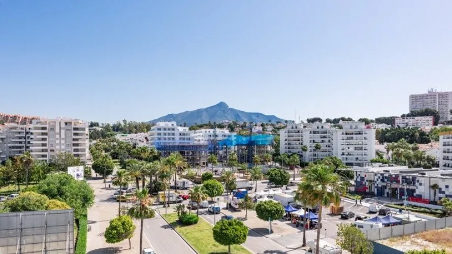 3 bedrooms apartment for sale , Nueva Andalucia, Spain No. 555 № 23