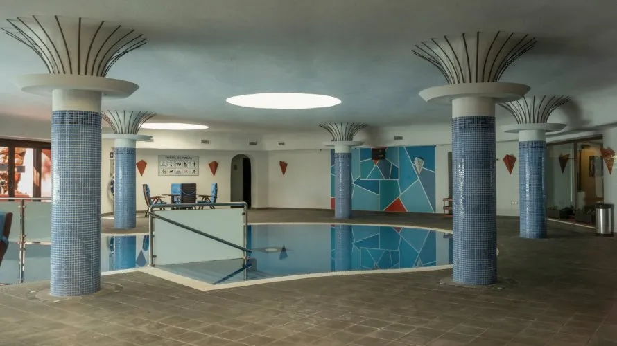 3 bedrooms apartment for sale , Estepona, Spain No. 243 № 10