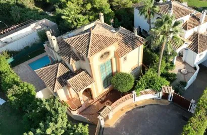 4 bedrooms villa for sale , Marbella, Spain No. 115