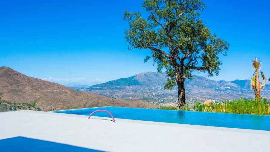 4 bedrooms villa for sale , Marbella, Spain No. 165 № 12