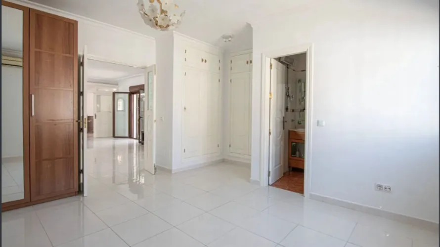 5 bedrooms villa for sale , Mijas, Spain No. 571 № 11