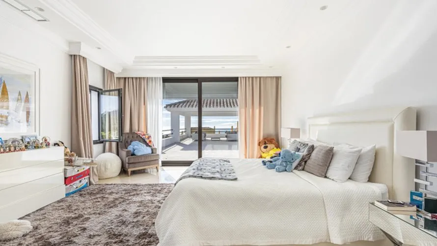 7 bedrooms villa for sale , Marbella, Spain No. 314 № 2