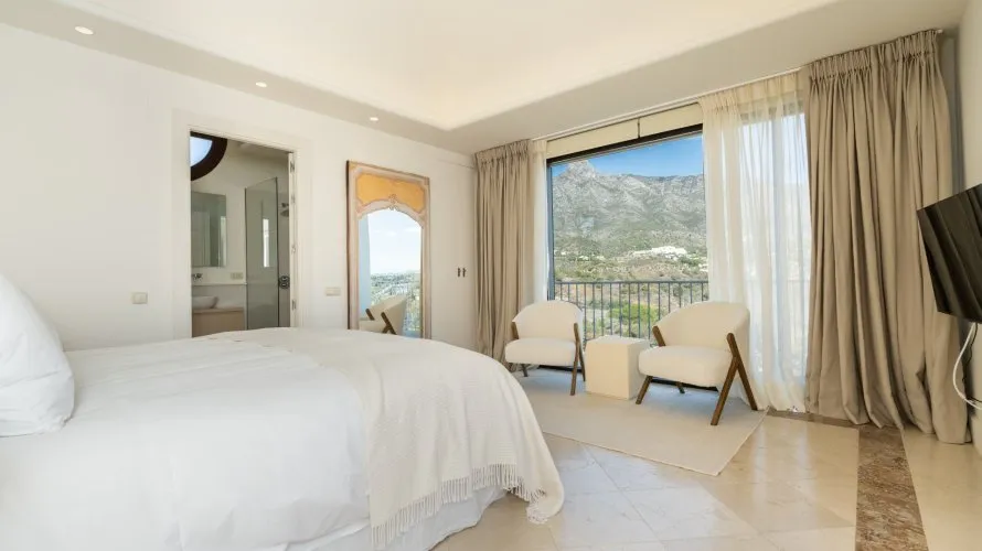 5 bedrooms house for sale , Marbella, Spain No. 188 № 14