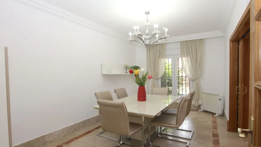 6 bedrooms villa for sale , Marbella, Spain No. 374 № 28