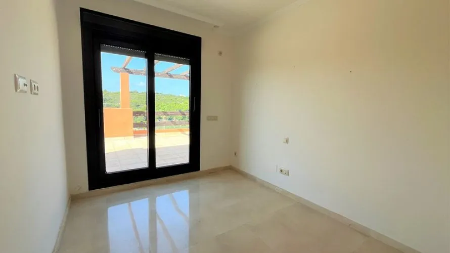 3 bedrooms penthouse for sale , Casares, Spain No. 469 № 5