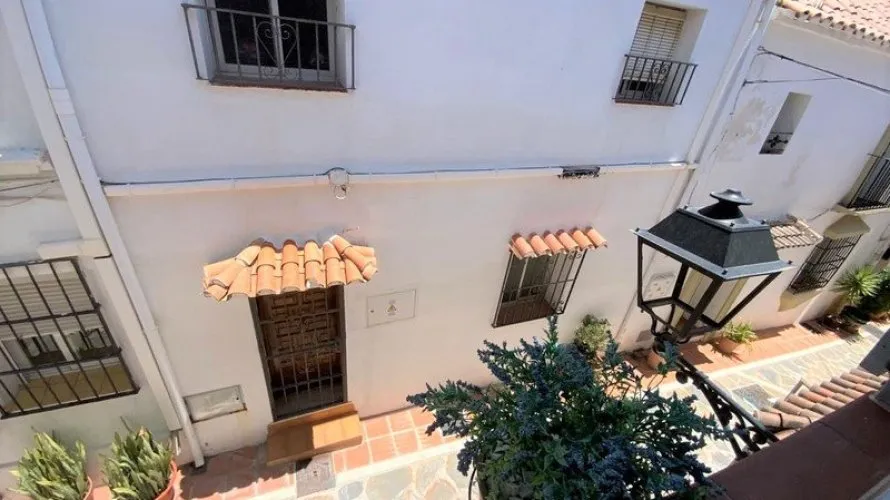 5 bedrooms villa for sale , Marbella, Spain No. 389 № 17