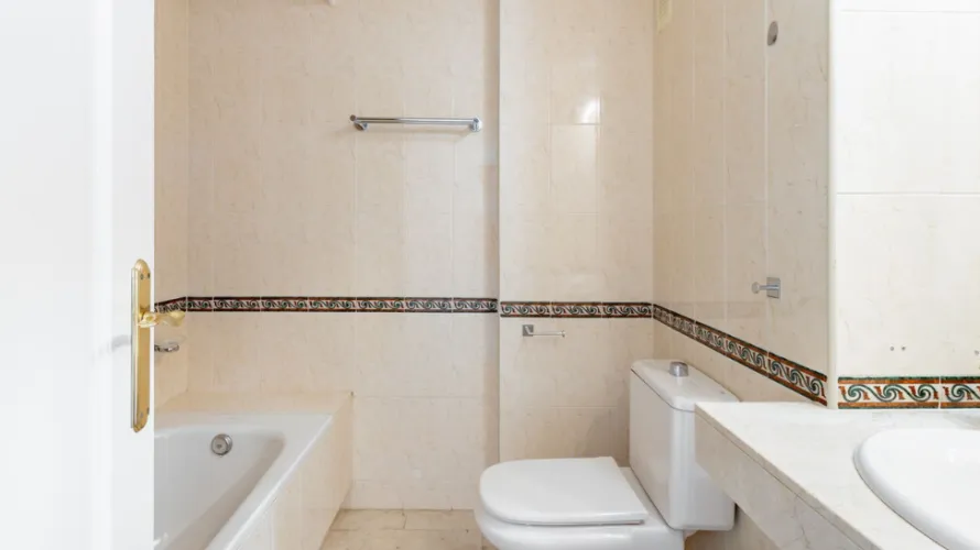 2 bedrooms duplex for sale , Nueva Andalucia, Spain No. 563 № 20