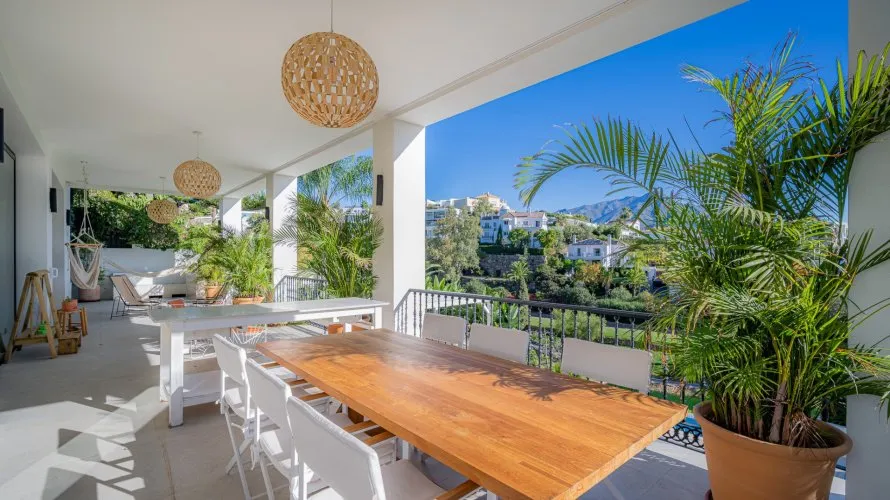 5 bedrooms villa for sale , Marbella, Spain No. 207