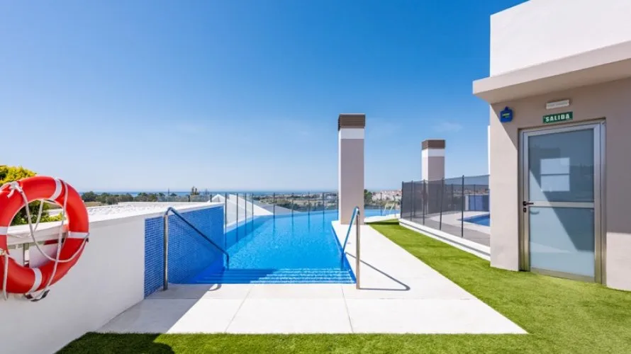 3 bedrooms apartment for sale , Nueva Andalucia, Spain No. 555 № 26