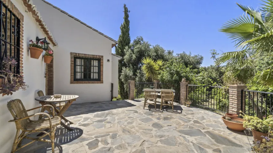 5 bedrooms house for sale , Mijas, Spain No. 596