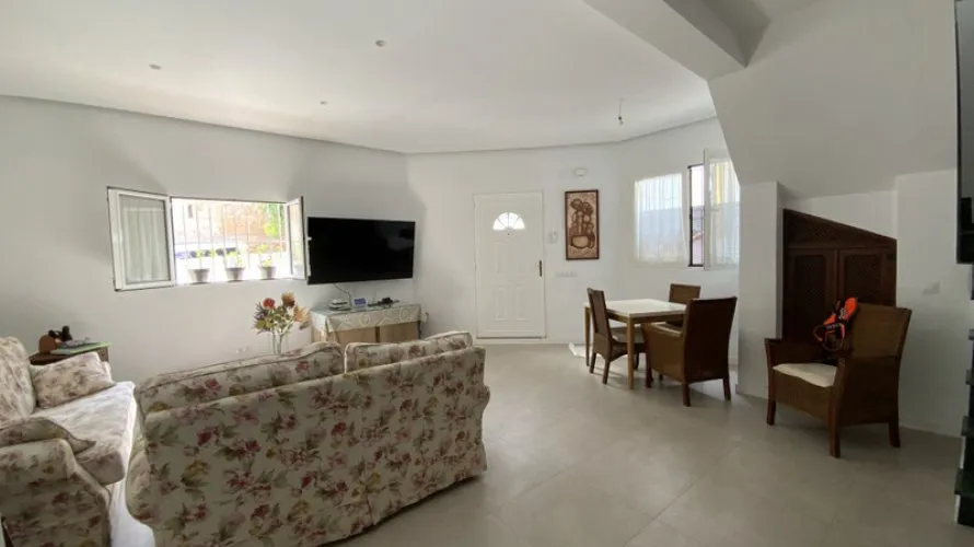 4 bedrooms villa for sale , Marbella, Spain No. 291 № 1
