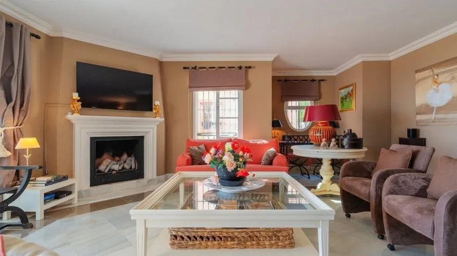 2 bedrooms apartment for sale , La Quinta, Spain No. 576 № 10