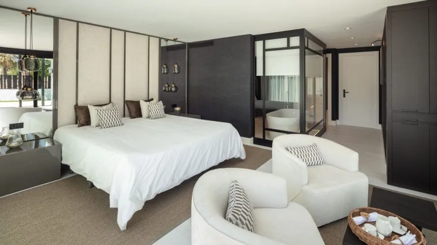 5 bedrooms villa for sale , Marbella, Spain No. 288 № 23