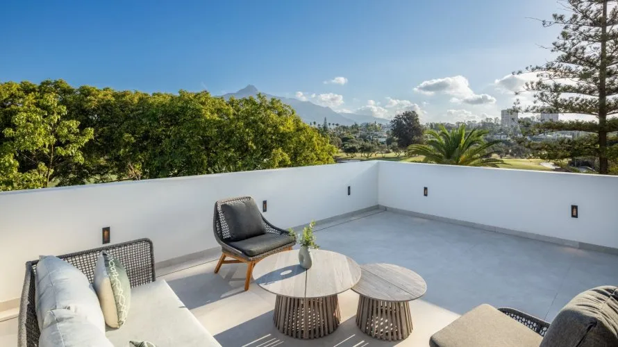 5 bedrooms house for sale , Nueva Andalucia, Spain No. 501 № 16