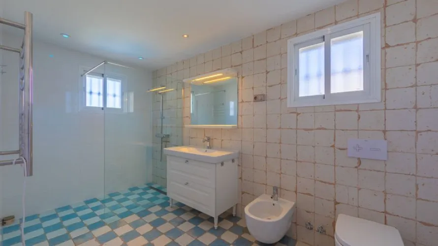 4 bedrooms villa for sale , Las Lagunas, Spain No. 475 № 21