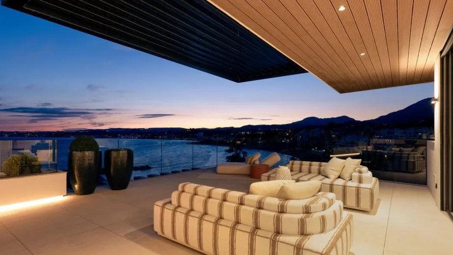 2 bedrooms apartment for sale , Estepona, Spain No. 321 № 1