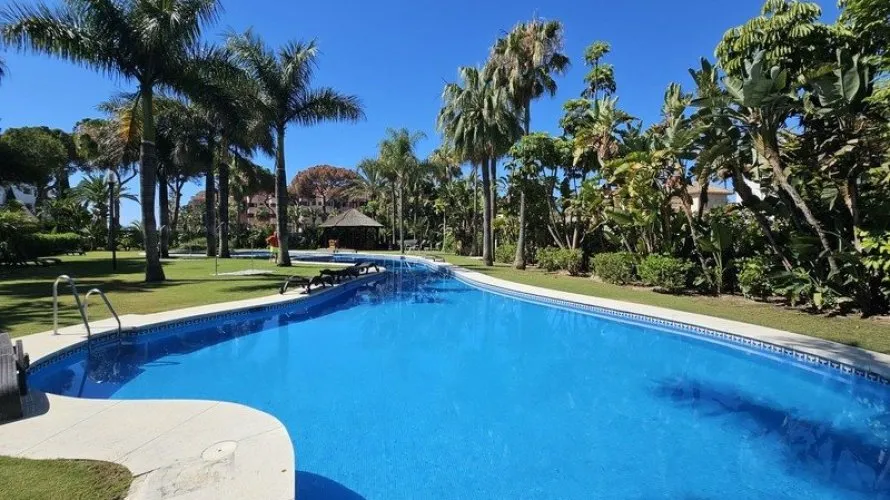 3 bedrooms apartment for sale , Marbella, Spain No. 606 № 13