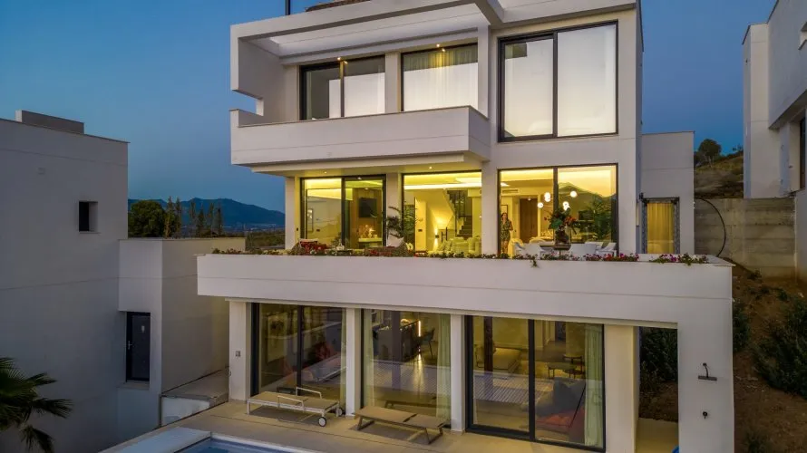 3 bedrooms villa for sale , Mijas Costa, Spain No. 159 № 7