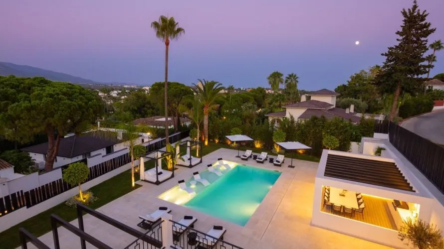 5 bedrooms villa for sale , Marbella, Spain No. 288 № 1