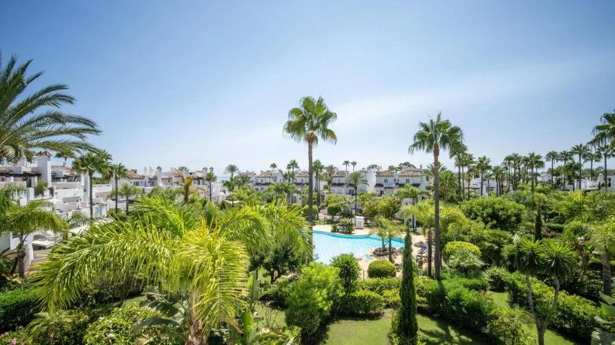3 bedrooms townhouse for sale , Estepona, Spain No. 95 № 17