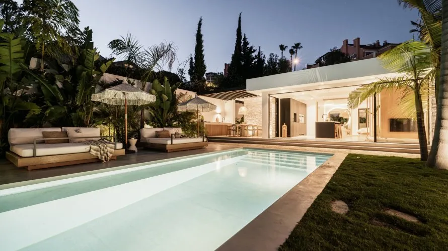 4 bedrooms villa for sale , Nueva Andalucia, Spain No. 238 № 18