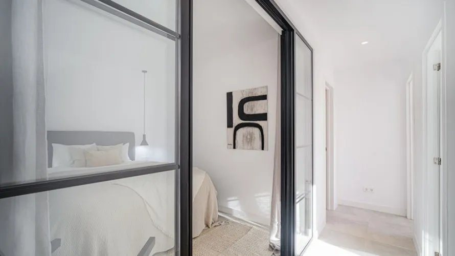 4 bedrooms apartment for sale , La Quinta, Spain No. 329 № 19