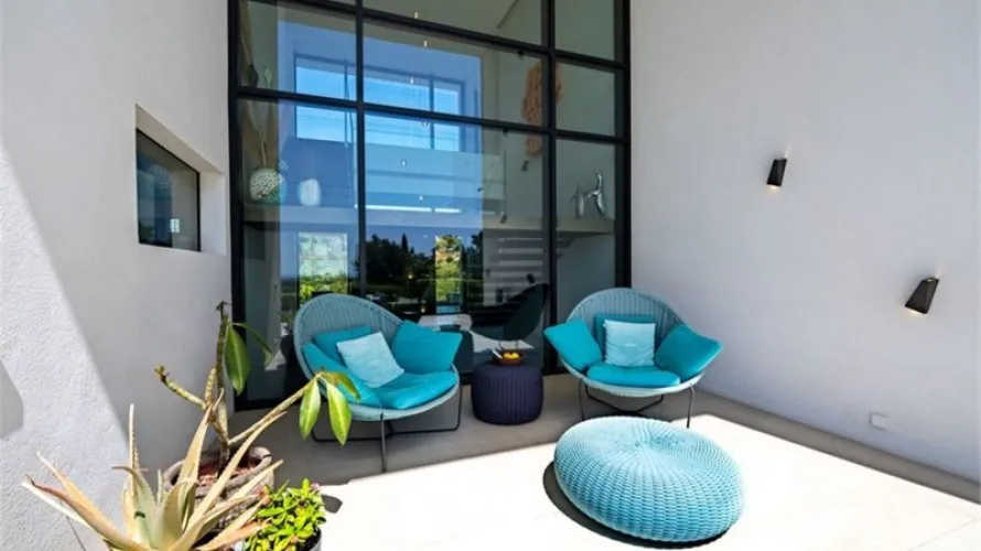 6 bedrooms villa for sale , La Quinta, Spain No. 467 № 21
