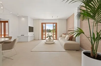 3 bedrooms apartment for sale , Nueva Andalucia, Spain No. 560