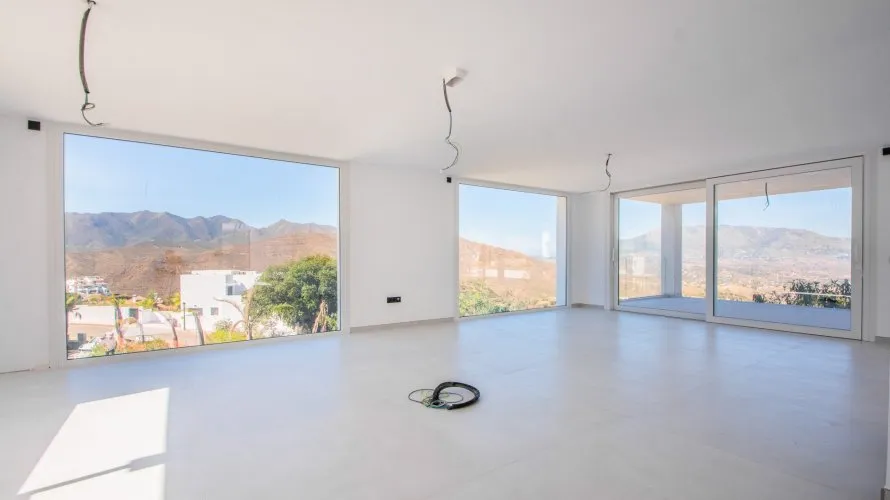 4 bedrooms villa for sale , Marbella, Spain No. 157 № 14