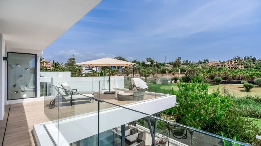 5 bedrooms house for sale , Cancelada, Spain No. 405 № 14