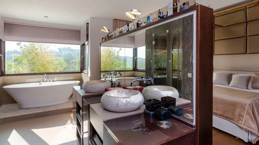 5 bedrooms villa for sale , Marbella, Spain No. 262 № 12