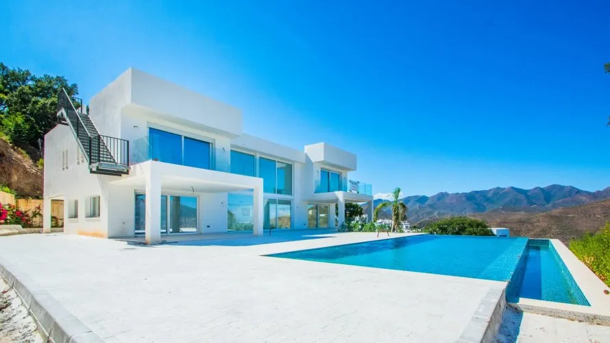 4 bedrooms villa for sale , Marbella, Spain No. 165 № 9