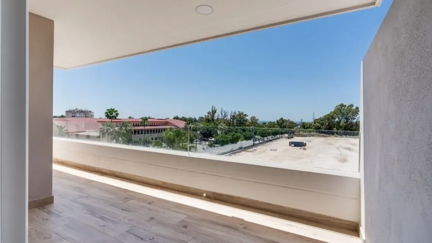 3 bedrooms apartment for sale , Nueva Andalucia, Spain No. 554