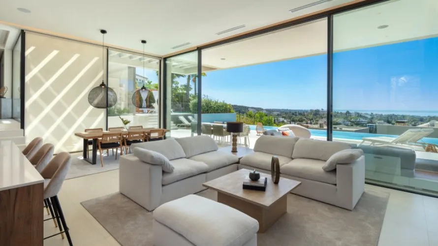 5 bedrooms house for sale , Nueva Andalucia, Spain No. 388 № 24