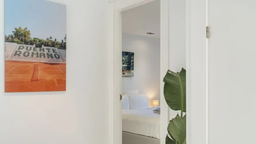 5 bedrooms villa for sale , Nueva Andalucia, Spain No. 350 № 5